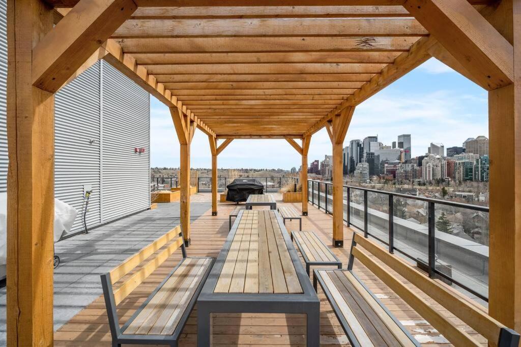 Chic 1Br Kensington Unit W/Parking Apartment Calgary Exterior photo