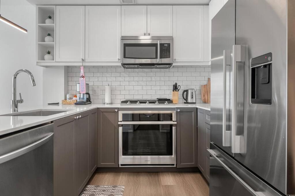 Chic 1Br Kensington Unit W/Parking Apartment Calgary Exterior photo
