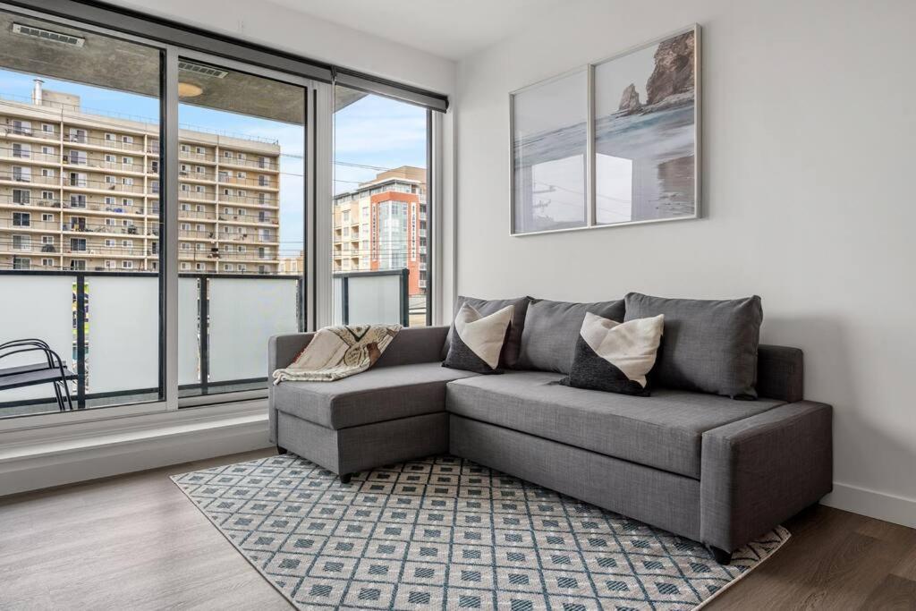 Chic 1Br Kensington Unit W/Parking Apartment Calgary Exterior photo