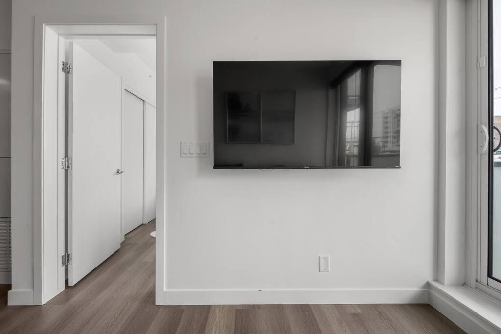 Chic 1Br Kensington Unit W/Parking Apartment Calgary Exterior photo
