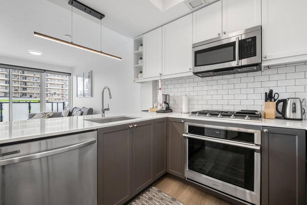 Chic 1Br Kensington Unit W/Parking Apartment Calgary Exterior photo
